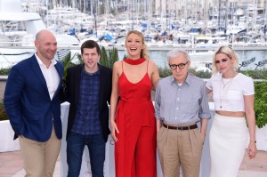 52050790 Celebrities attend the 'Cafe Society' photocall during the 69th annual Cannes Film Festival at Palais des Festivals on May 11, 2016 in Cannes, France. Celebrities attend the 'Cafe Society' photocall during the 69th annual Cannes Film Festival at Palais des Festivals on May 11, 2016 in Cannes, France. Pictured: Kristen Stewart, Woody Allen, Blake Lively, Jesse Eisenberg, Corey Stoll FameFlynet, Inc - Beverly Hills, CA, USA - +1 (310) 505-9876 RESTRICTIONS APPLY: USA/AUSTRALIA ONLY