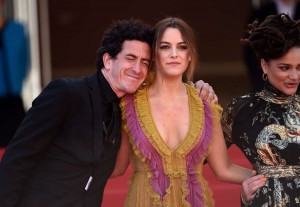 riley-keough-at-american-honey-premiere-cannes-film-festival-2016